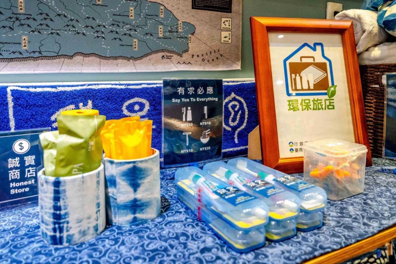 Local Backpacker Hostel Tainan Zewnętrze zdjęcie