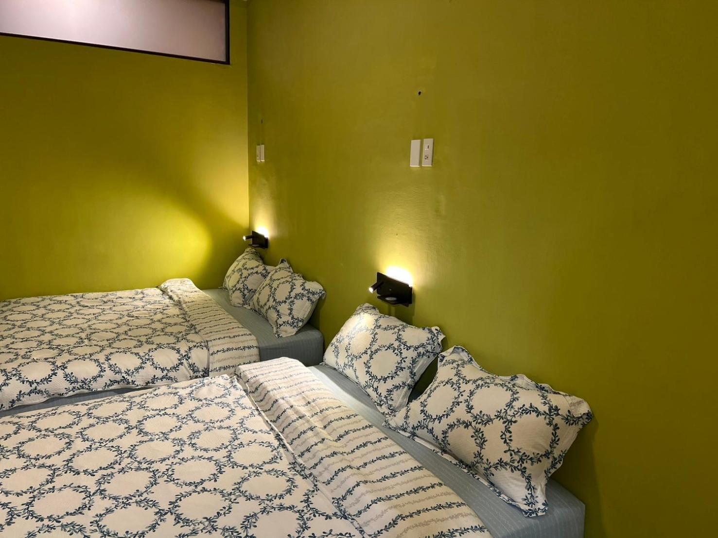 Local Backpacker Hostel Tainan Zewnętrze zdjęcie