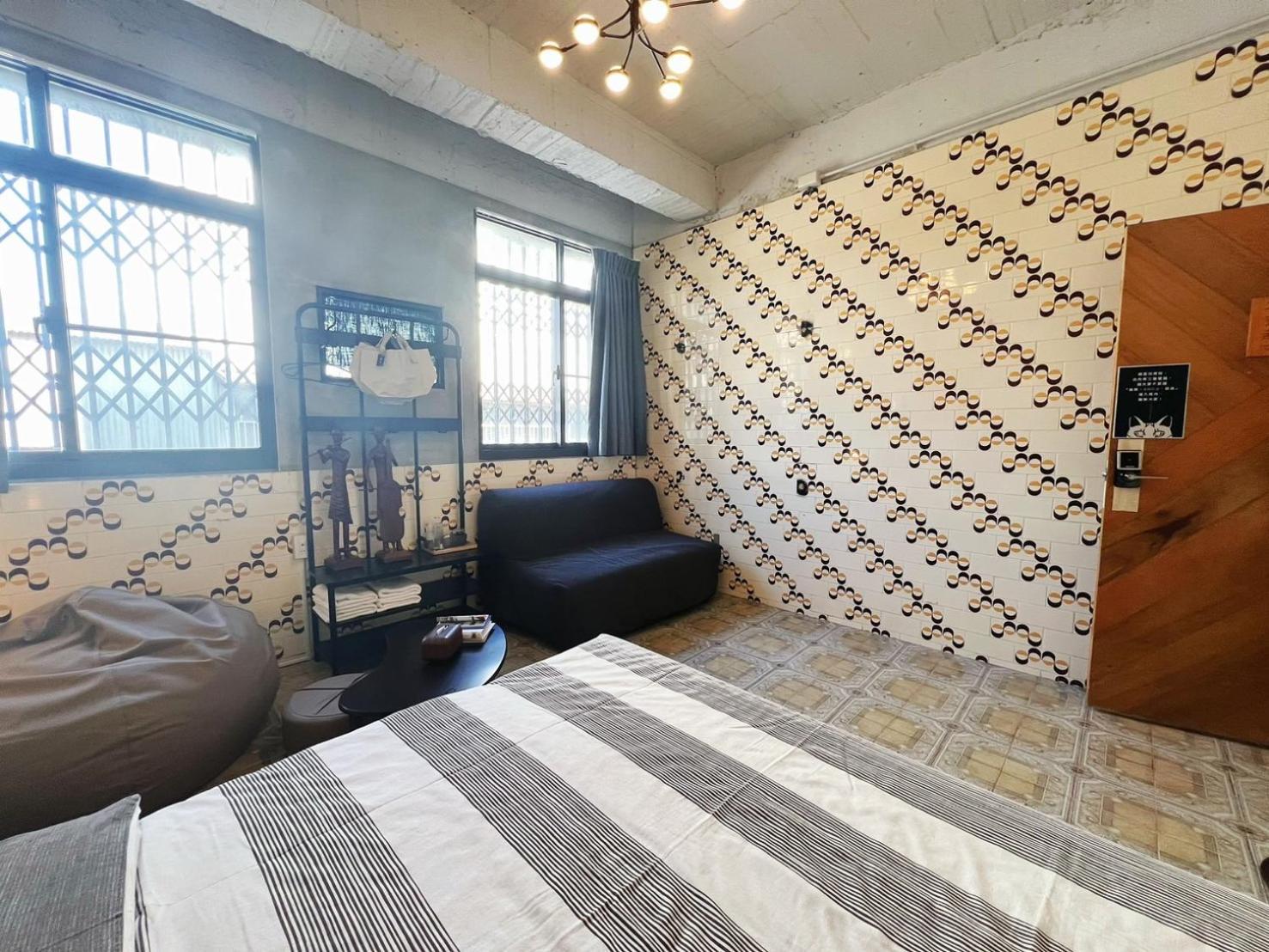 Local Backpacker Hostel Tainan Zewnętrze zdjęcie