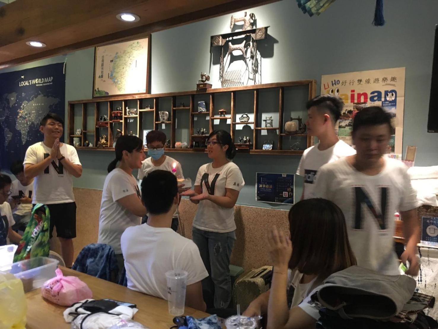 Local Backpacker Hostel Tainan Zewnętrze zdjęcie
