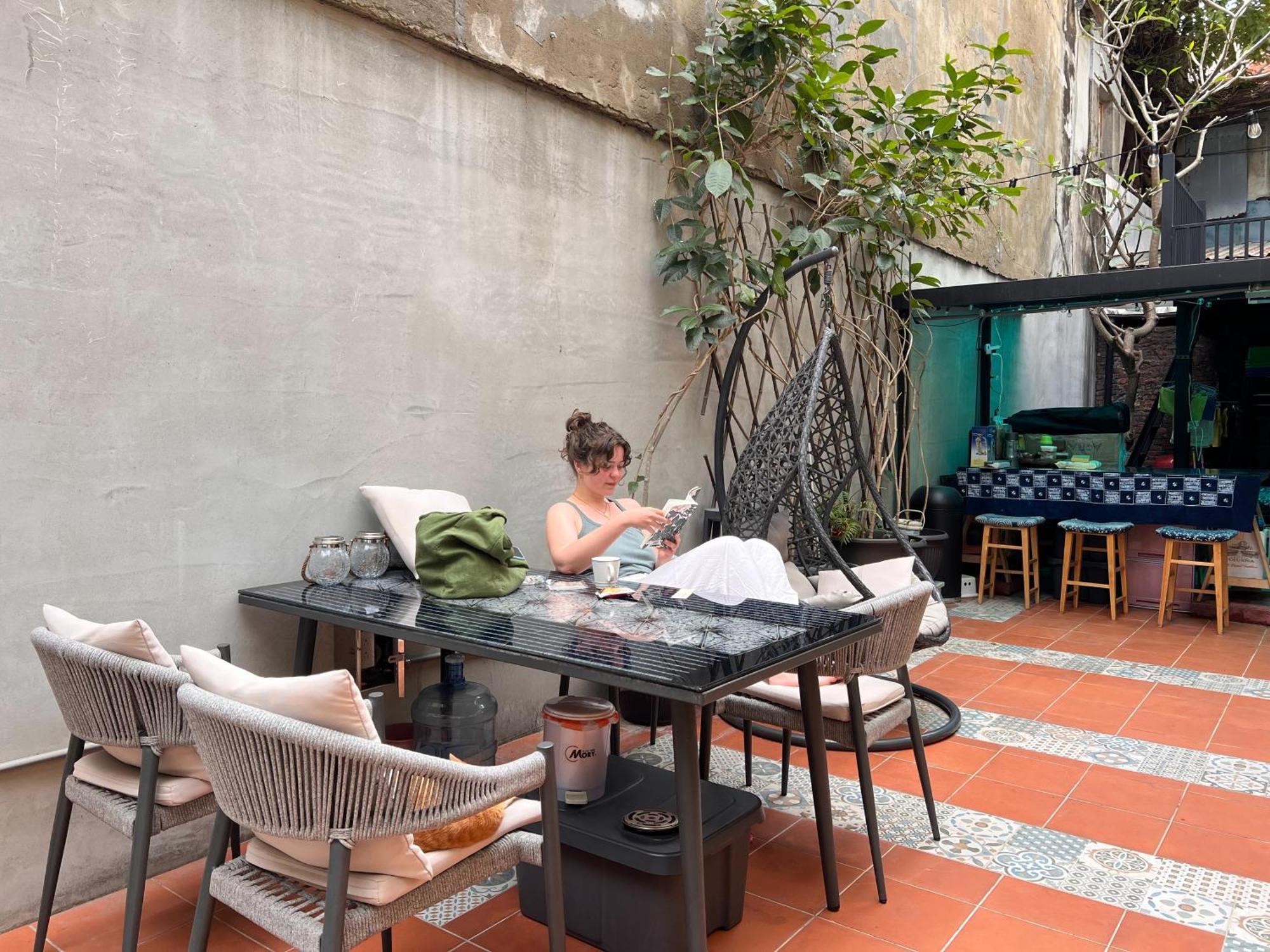 Local Backpacker Hostel Tainan Zewnętrze zdjęcie